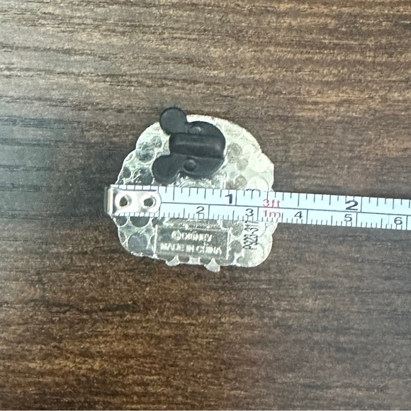 Disney Trading Pin - Ursula - Picture 3 of 4